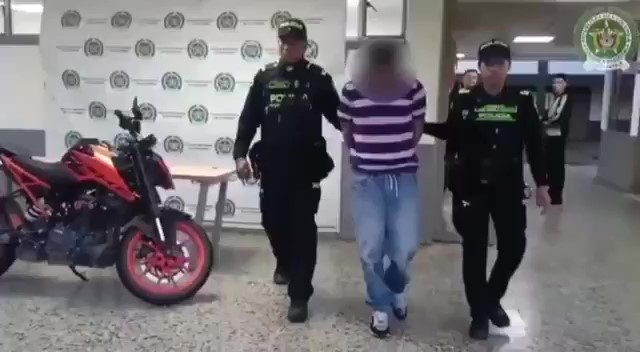 Sujeto salió de la cárcel y volvió a robar una motocicleta en Ciudad Bolívar La moto hurtada tenía un sistema de GPS, lo que facilitó su rastreo en tiempo real. La señal llevó a los uniformados hasta el sector de Chuniza, en la localidad de Usme.