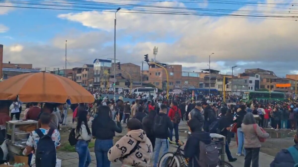 EN VIVO| Se presentan disturbios en inmediaciones de Portal Américas 3 EN VIVO| Así avanza el Paro Nacional en Bogotá: bloqueos en Portal Américas