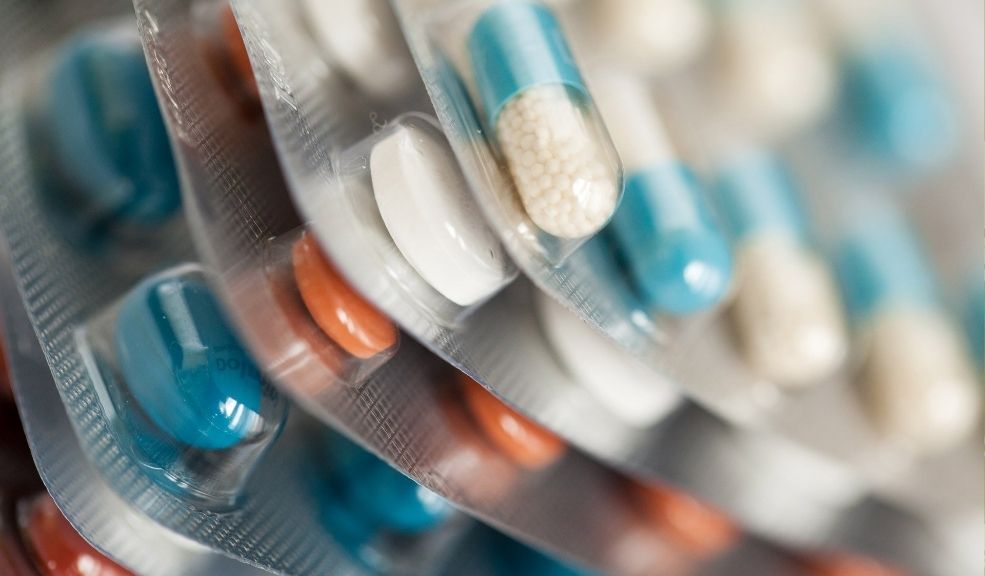 9 EPS intervenidas podrán negociar en bloque de medicamentos con farmacéuticas Nueve EPS que fueron intervenidas tendrán la posibilidad de negociar conjuntamente los medicamentos con las farmacéuticas.
