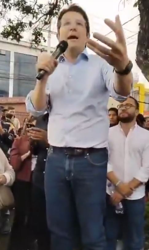 Así fue la lucha de Miguel Uribe contra la muerte: tuvo un triste final 1 Arma con la que se cometió el atentado contra Miguel Uribe fue comprada en EE. UU.