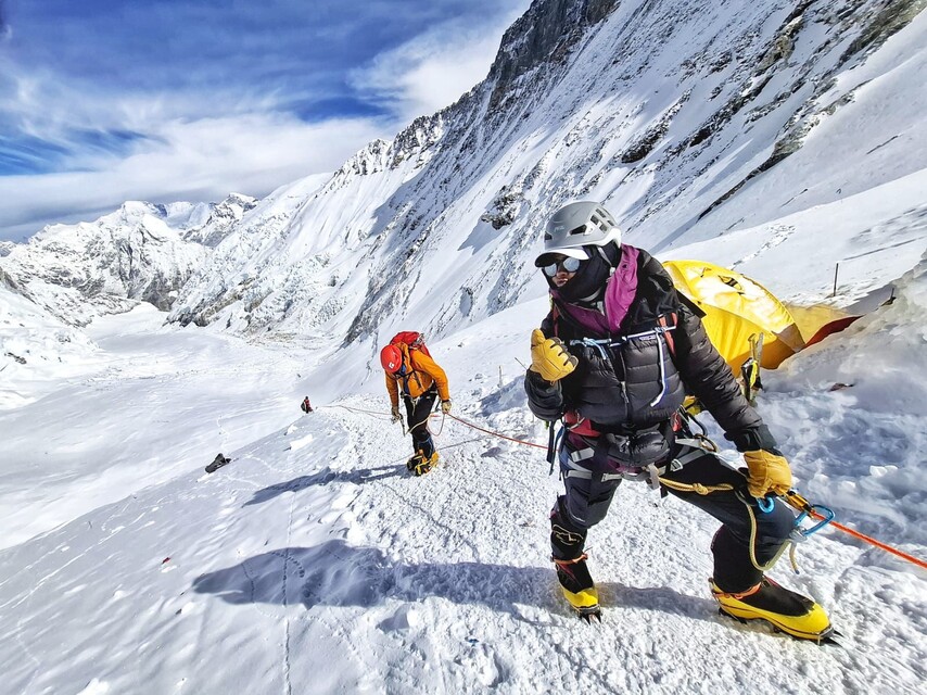 Entrevista con la bogotana que coronó las 7 cumbres más altas del mundo, entre estas el Everest 1 Entrevista con la bogotana que coronó las 7 cumbres más altas del mundo, entre estas el Everest La deportista bogotana contó cómo fue su preparación para llegar a la cima de las montañas más altas del mundo —siendo la primera compatriota en lograrlo— y por qué eligió el Everest como su último gran reto.