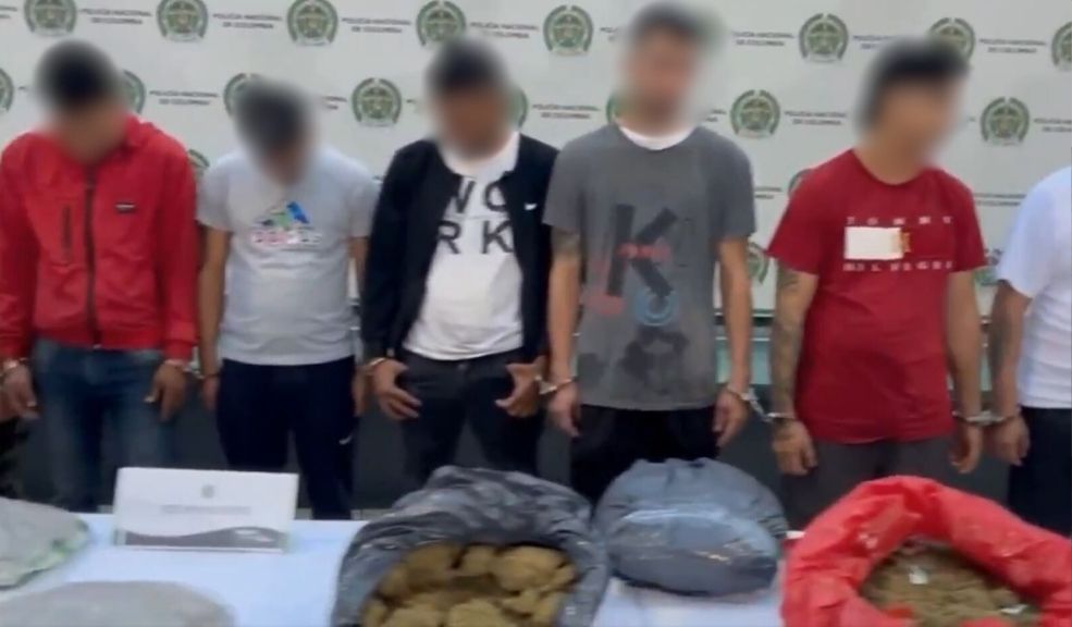 Capturan a integrantes y cabecillas del ‘Tren de Aragua’ en el Santa Fe La Policía Nacional desarticuló una red delictiva vinculada al Tren de Aragua en un extenso operativo que abarcó siete localidades de Bogotá y dos municipios de Cundinamarca.