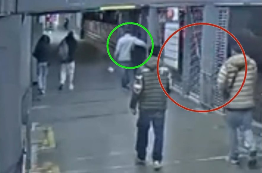 Capturan a tres hombres en TransMilenio tras robarle la gorra a un pasajero 1 Capturan a tres hombres en TransMilenio tras robarle la gorra a un pasajero