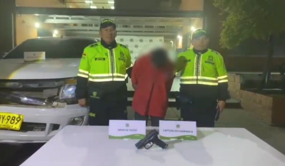 Capturan a un hombre tras robar un vehículo del Instituto Geológico en Puente Aranda