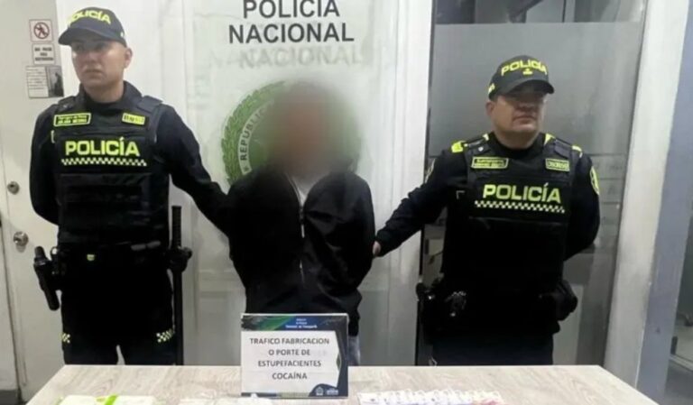 Capturan a un 'yanqui' con droga en la terminal del Salitre