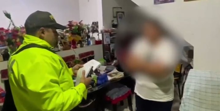 Capturan banda que comercializaba chance ilegal en Cundinamarca Tres personas fueron capturadas en Guaduas, Cundinamarca, acusadas de pertenecer a una red criminal dedicada a la venta ilegal de chance y rifas.