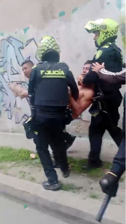 Denuncian brutal agresión de la Policía durante operativo en Kennedy