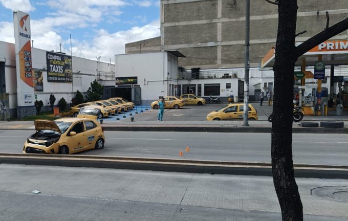 Dos accidentes en Kennedy y Puente Aranda: un taxi y dos vehículos de carga involucrados 1 Dos accidentes en Kennedy y Puente Aranda: un taxi y dos vehículos de carga involucrados Las autoridades de tránsito atendieron dos accidentes en el sur de Bogotá. A continuación, el reporte.