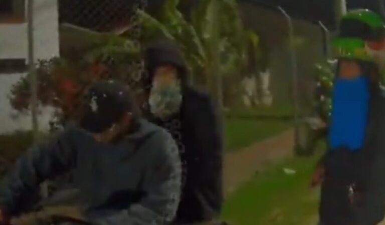 En video motociclista fue asaltado por tres hombres armados en Sibaté