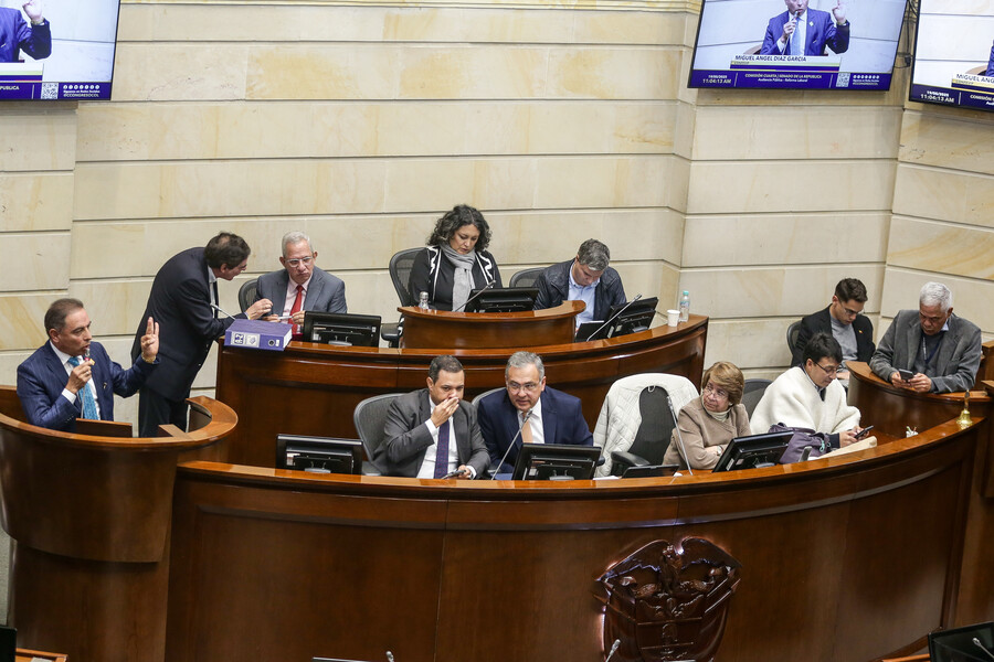 Gobierno desistiría de consulta si Senado aprueba reforma laboral que apoya Así lo dio a conocer el ministro del interior  Armando Benedetti, en declaraciones entregadas este jueves.