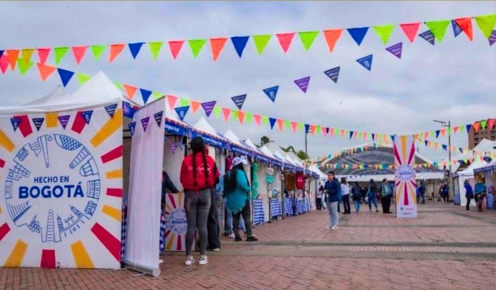 'Hecho en Bogotá': Oportunidad Única para Emprendedores Esta iniciativa liderada por la Alcaldía Mayor y la Secretaría Distrital de Desarrollo Económico busca fortalecer el emprendimiento local y abrir espacios comerciales gratuitos para productores en distintos escenarios de la ciudad.