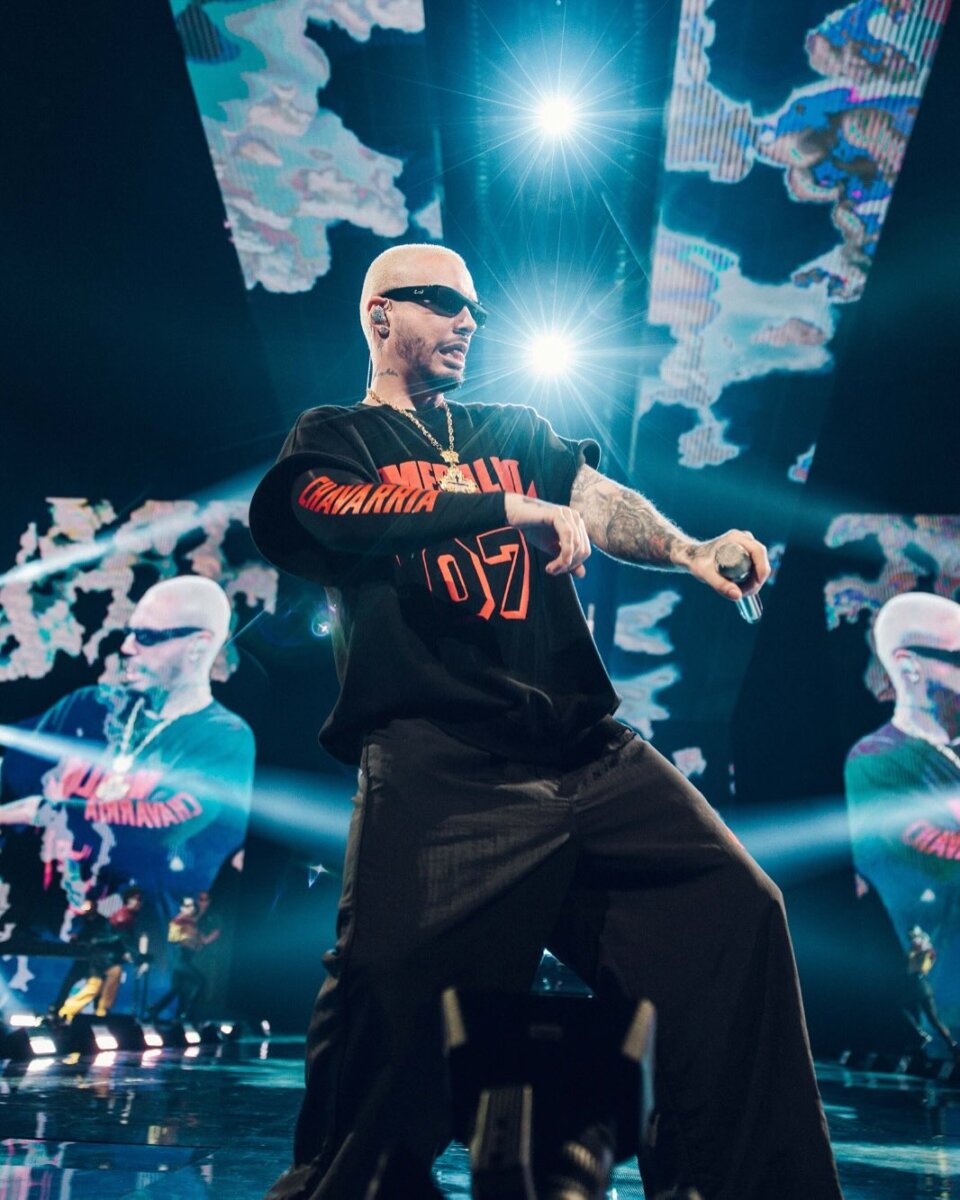J Balvin cantará en la final del Mundial de Clubes de la FIFA 1 J Balvin cantará en la final del Mundial de Clubes de la FIFA J Balvin encabezará el Show del medio tiempo de la Final del Mundial de Clubes de la FIFA el próximo 13 de julio.