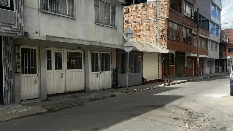 Kennedy: más detalles sobre el caso del ladrón que fue abatido por intentar robar una camioneta Se supo que, además del ladrón abatido, otros dos de sus cómplices resultaron heridos por el escolta de la UNP y llegaron a un centro médico para recibir atención.