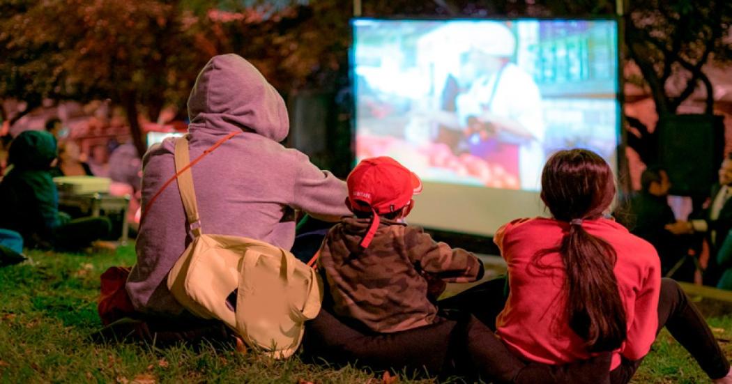 Los 5 planes gratuitos para disfrutar en vacaciones en Bogotá 1 Los 5 planes gratuitos para disfrutar en vacaciones en Bogotá Estas son algunas de las actividades que han realizado distintas entidades para todas las edades en Bogotá.