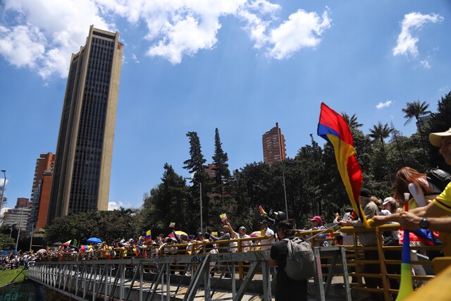 Programe sus rutas: en el resto de semana habrá movilizaciones en Bogotá 2 Programe sus rutas: en el resto de semana habrá movilizaciones en Bogotá La Secretaría de Gobierno publicó el calendario oficial de manifestaciones que se llevarán a cabo en Bogotá entre este jueves y el domingo. Tome nota para que programe sus desplazamientos.