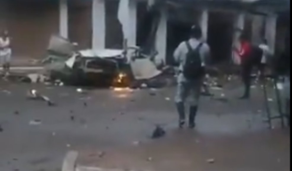 Madrugada de terror en Cauca: las FARC atacan con carro bomba y explosivos 1 Madrugada de terror en Cauca: las FARC atacan con carro bomba y explosivos