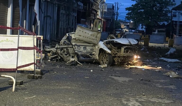 Madrugada de terror en Cauca: las FARC atacan con carro bomba y explosivos