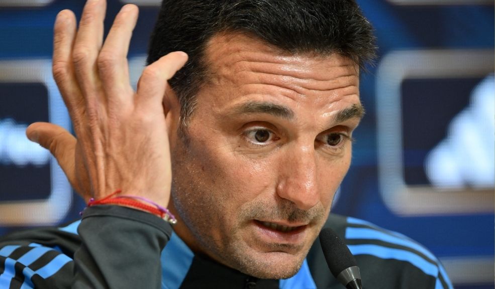 Messi será titular ante Colombia: Scaloni, su DT, no se confía El DT argentino no se dejó llevar por la situación de Colombia. Elogió al equipo de Lorenzo y confirmó la presencia de Messi desde el arranque.