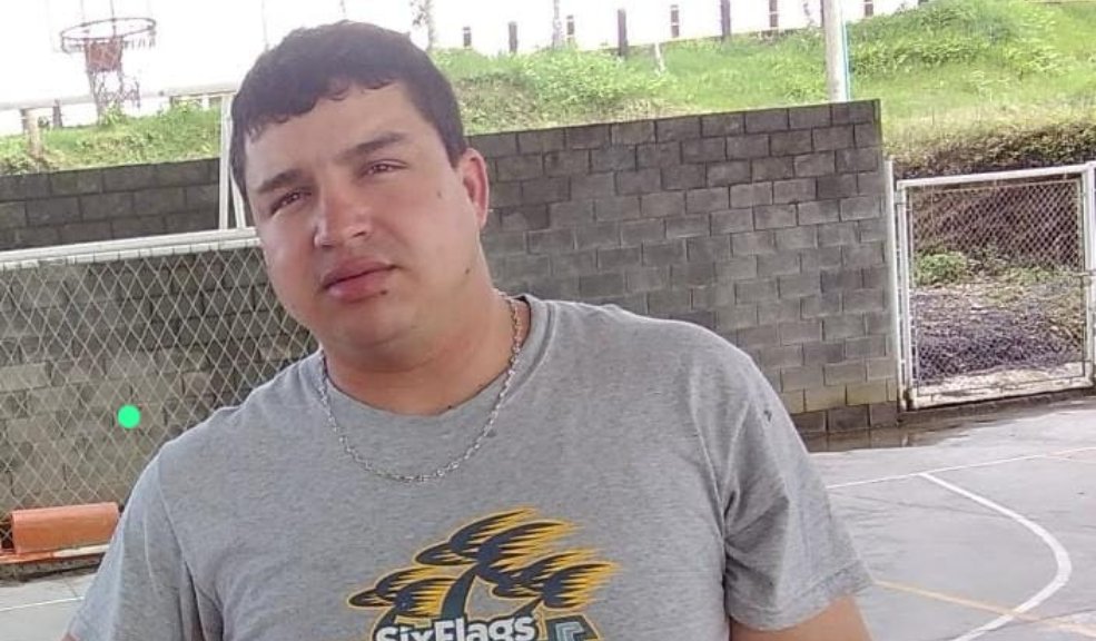 'No he podido dormir desde que se fue' madre sufre por la desaparición de su hijo
