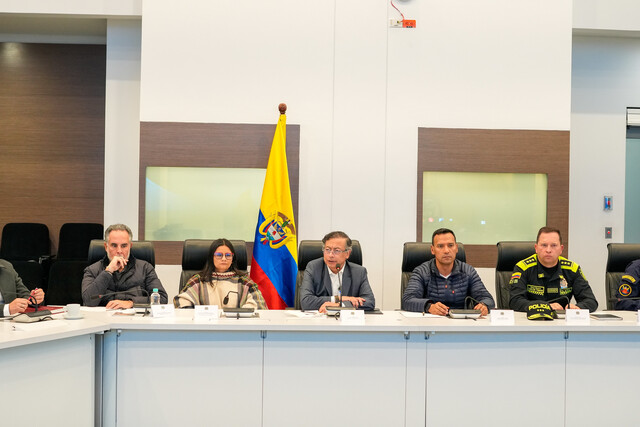 "La primera hipótesis es investigar a nuestra propia gente": Petro sobre atentado de Miguel Uribe El presidente Gustavo Petro pidió proteger al autor material del atentado contra Miguel Uribe, ya que se trata de un menor de edad. Además, recomendó investigar el esquema de seguridad del precandidato.