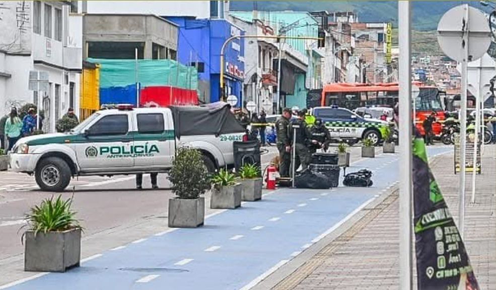 Presencia de explosivo obliga a acordonar el centro de Pasto 1 La zona fue acordonada para atender la amenaza por un explosivo cerca a la Secretaría de Transporte de Pasto
