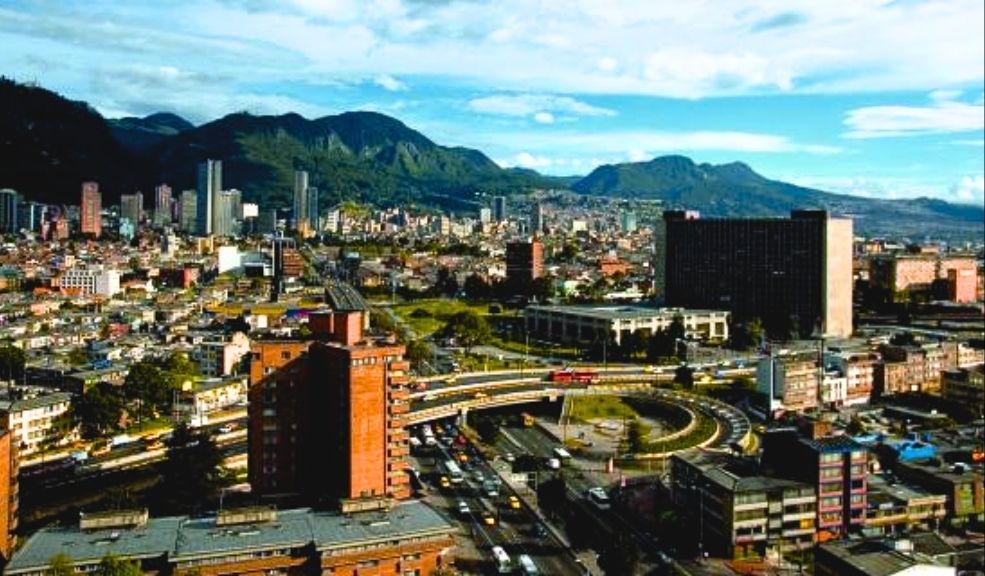 Redescubre Las Nieves: participa en el recorrido patrimonial del IDPC este 7 de junio A través de un recorrido patrimonial, los asistentes podrán explorar las múltiples capas históricas, simbólicas y urbanas que habitan este emblemático sector del centro de la ciudad.
