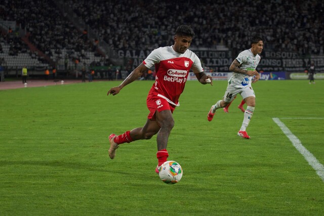 Santa Fe sigue vivo en la Liga: venció a Once Caldas y no se da por vencido en su lucha por ir a la final 2 Santa Fe sigue vivo en la Liga: venció a Once Caldas y no se da por vencido en su lucha por ir a la final Independiente Santa Fe logró su primera victoria en el cuadrangular y mantiene viva la ilusión de clasificar a la final. Once Caldas, por su parte, sigue sin conseguir una victoria.