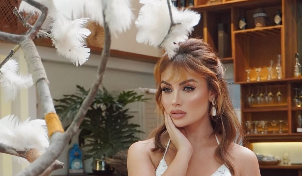 Sara Uribe abrió su corazón sobre la realidad que vive como madre 7 Sara Uribe abrió su corazón sobre la realidad que vive como madre Sara Uribe atraviesa un tiempo emocional intenso: debe viajar por motivos profesionales y separarse de su hijo por varias semanas, lo cual le rompe el corazón.