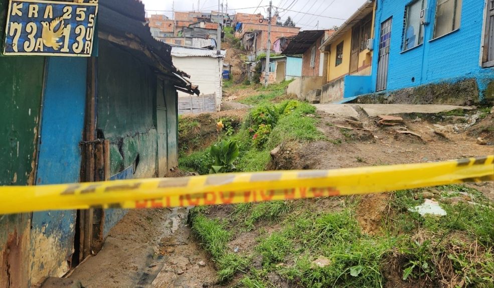 Tragedia en Ciudad Bolívar: a Ángel lo hallaron muerto en su casa Unos niños que buscaban a su perro descubrieron el cuerpo sin vida de un hombre dentro de su vivienda en la invasión Vista Hermosa, en Ciudad Bolívar.