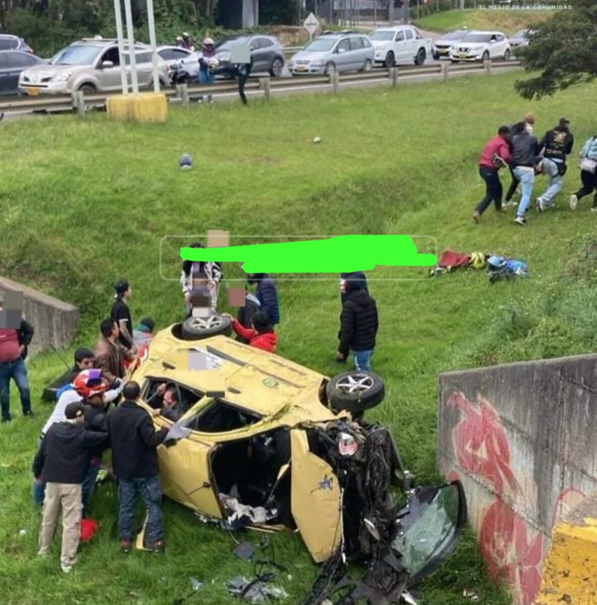 Trágico accidente de tránsito en la vía Bogotá-Tunja dejó 6 personas heridas 1 Trágico accidente de tránsito en la vía Bogotá-Tunja dejó 6 personas heridas