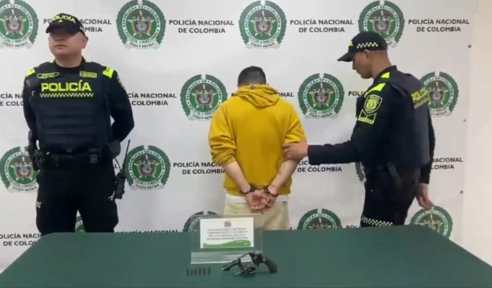 En Bosa: cae hombre que pretendía vender un arma a plena luz del día 1 En Bosa: cae hombre que pretendía vender un arma a plena luz del día