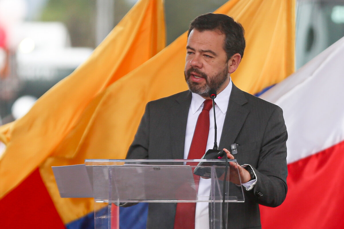 ¿El alcalde en la mira? Encuentran fotos de Carlos Galán en el celular del sicario de Miguel Uribe 1 ¿El alcalde en la mira Encuentran fotos de Carlos Galán en el celular del sicario de Miguel Uribe