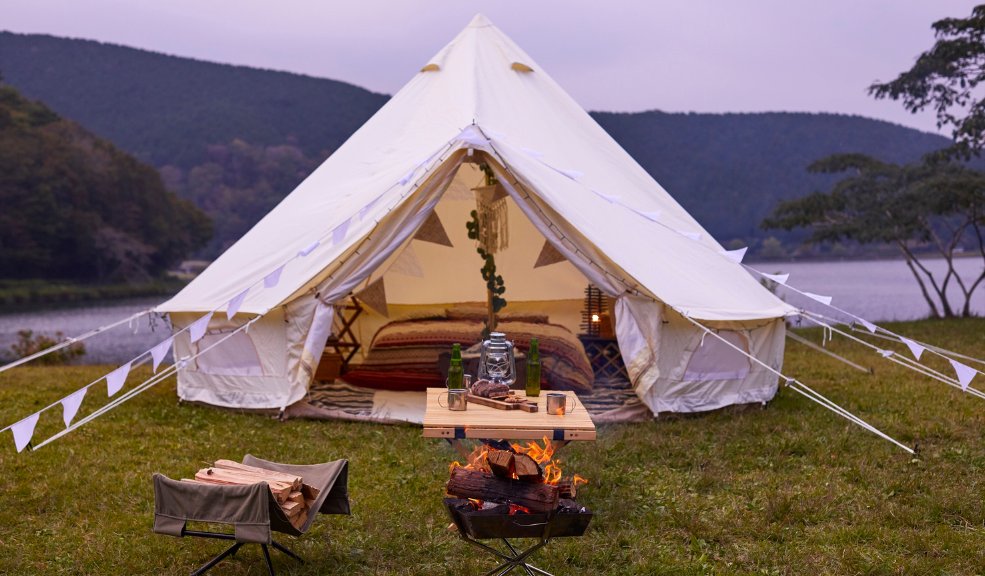Planes de vacaciones: glamping cerca de Bogotá para todos los gustos 4 Planes de vacaciones: glamping cerca de Bogotá para todos los gustos Esta opción combina el contacto directo con entornos naturales con el confort de un hotel, y cada vez más lugares cerca de Bogotá se suman a esta tendencia.