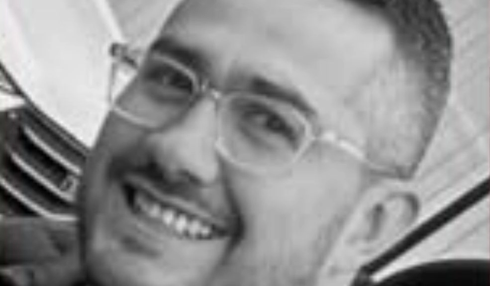 Asesinan a abogado en su propia oficina en Chía Un trágico hecho de violencia sacudió Chía este jueves 3 de julio, donde el abogado Juan Gómez fue asesinado a tiros dentro de su oficina.