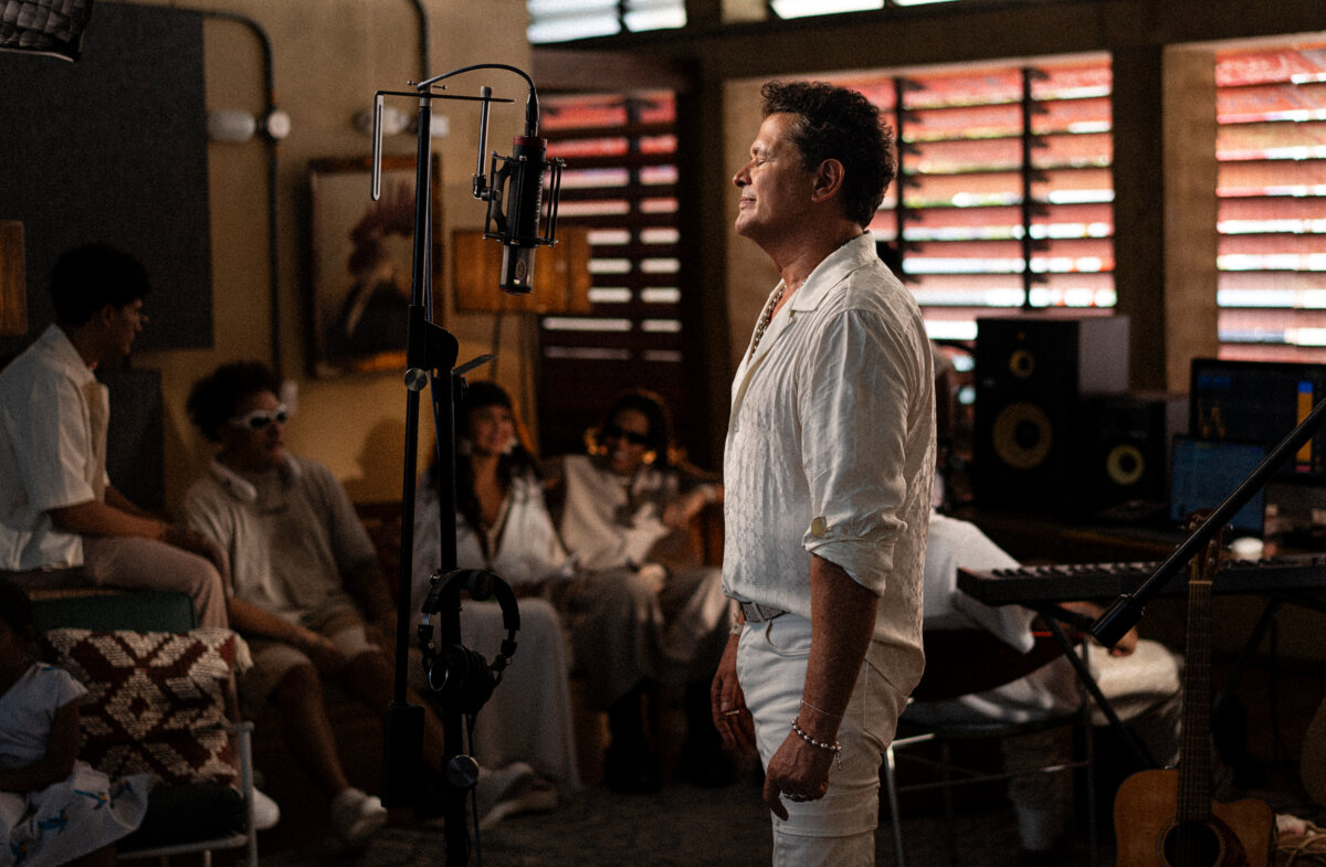 Carlos Vives lanza “500”, un himno a Santa Marta en su aniversario de medio milenio 1 Carlos Vives lanza “500”, un himno a Santa Marta en su aniversario de medio milenio Producida por Vives y Andrés Leal, con arreglos de Big Band de Giovanni Caldas, la canción recoge la esencia multicultural de la ciudad más antigua de Colombia