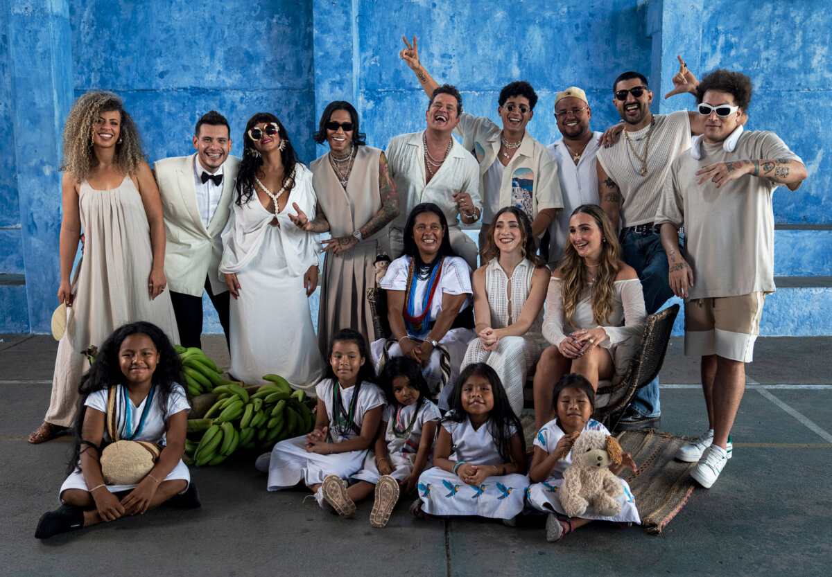 Carlos Vives lanza “500”, un himno a Santa Marta en su aniversario de medio milenio 2 Carlos Vives lanza “500”, un himno a Santa Marta en su aniversario de medio milenio Producida por Vives y Andrés Leal, con arreglos de Big Band de Giovanni Caldas, la canción recoge la esencia multicultural de la ciudad más antigua de Colombia
