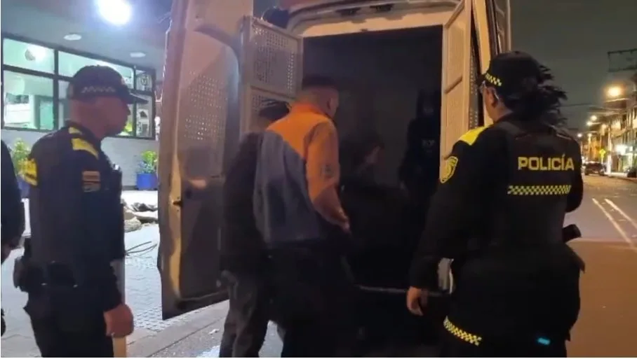Cinco extranjeros capturados por hurto de fibra óptica en Suba 1 Cinco extranjeros capturados por hurto de fibra óptica en Suba