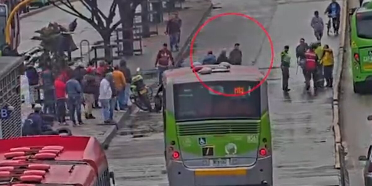Dos capturados por darse machete en plena vía pública 1 Dos capturados por darse machete en plena vía pública
