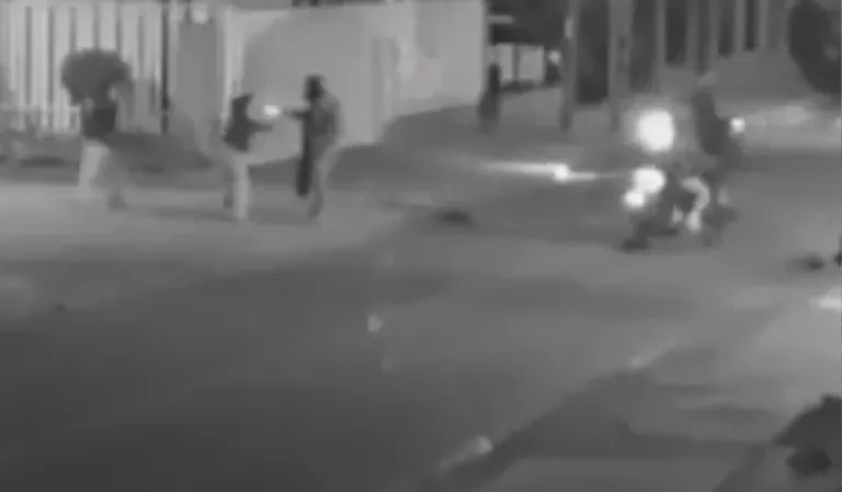 En Teusaquillo: robo a dos mujeres fue captado por cámaras de seguridad