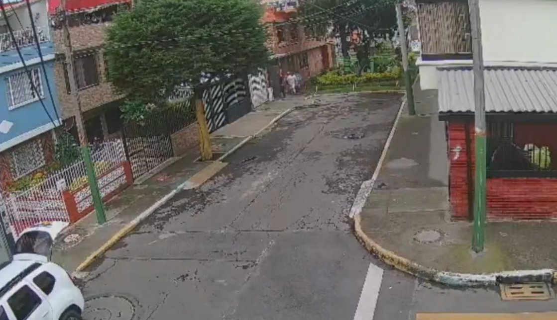 En video: niña y su padre fueron atacados brutalmente por un pitbull 2 En video niña y su padre fueron atacados brutalmente por un pitbull