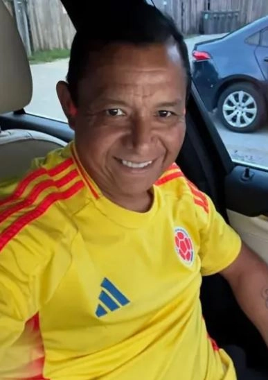 Iván René Valenciano, el goleador, fue hospitalizado en EE. UU. por esta razón 3 Iván René Valenciano, el goleador, fue hospitalizado en EE. UU. por esta razón Un amigo cercano de Iván René Valenciano compartió detalles sobre las causas que lo llevaron a ser hospitalizado en una clínica de Estados Unidos. El propio goleador se pronunció al respecto en sus redes sociales.