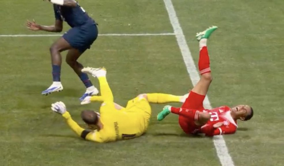 Jamal Musiala sufre terrible lesión durante partido de Bayern vs PSG