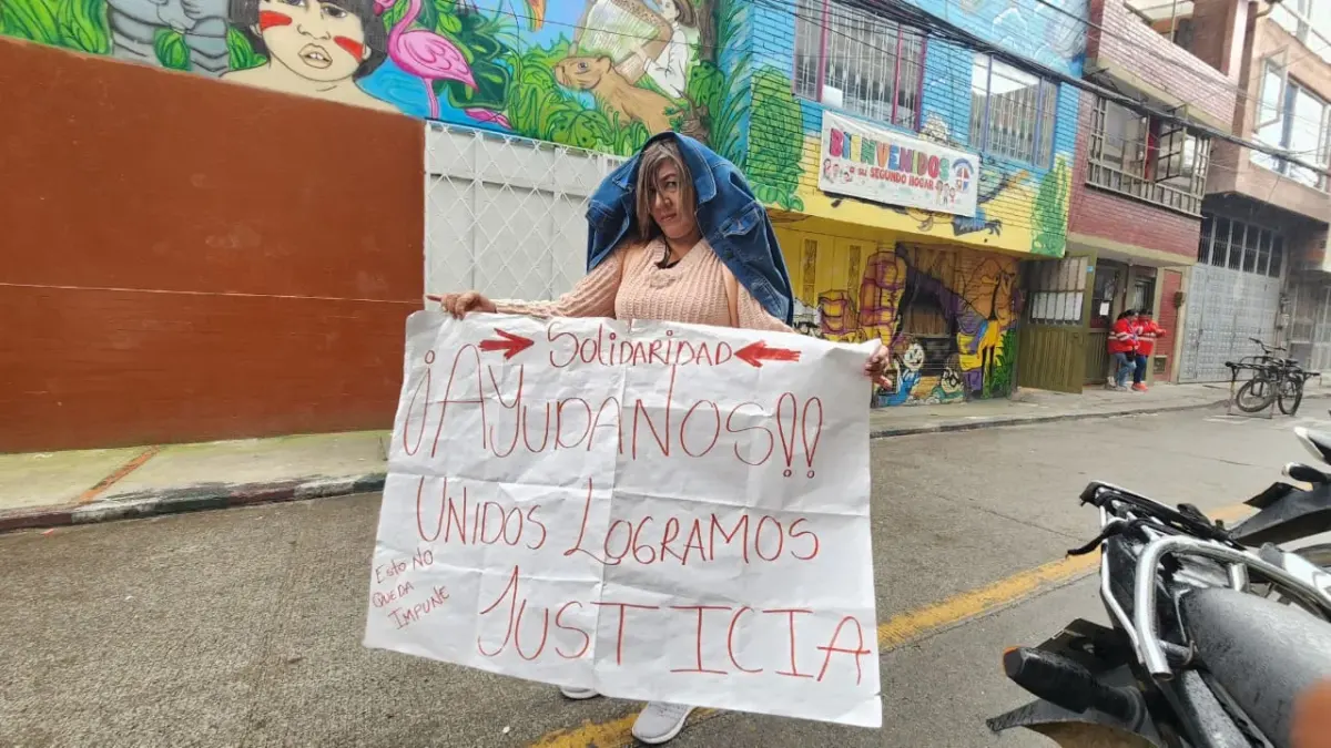 Kennedy: doloroso testimonio de familiar de menor que habría sido abusada en colegio de Ciudad de Cali Q'HUBO habló con la tía de la menor que, al parecer, fue abusada sexualmente por una profesora en el Colegio Ciudad de Cali, en Kennedy. Secretaría de Educación se refirió al caso.