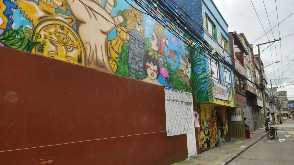 Kennedy: doloroso testimonio de familiar de menor que habría sido abusada en colegio de Ciudad de Cali Q'HUBO habló con la tía de la menor que, al parecer, fue abusada sexualmente por una profesora en el Colegio Ciudad de Cali, en Kennedy. Secretaría de Educación se refirió al caso.