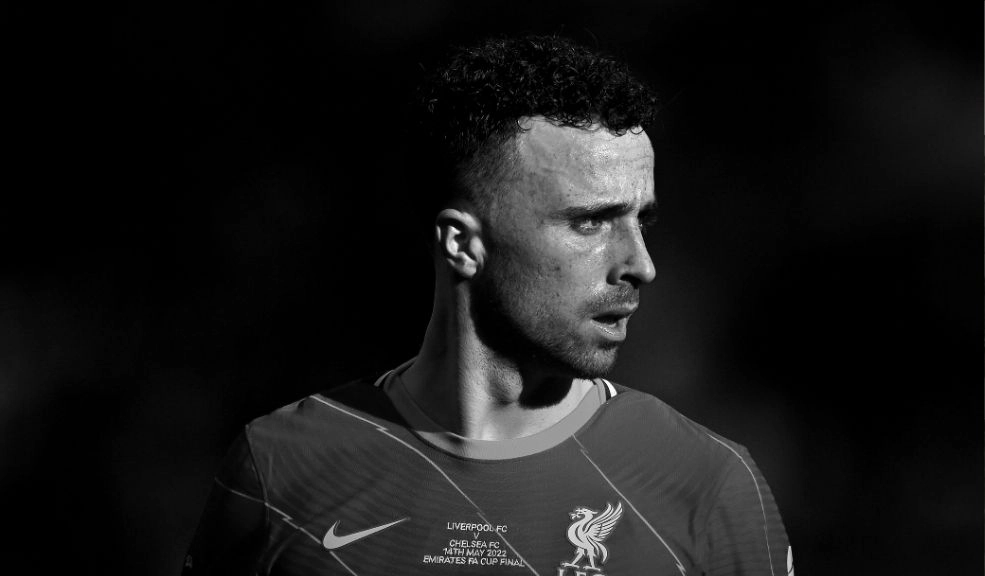 Luto en el futbol: Así reacciona el mundo a la muerte de Diogo Jota El mundo del fútbol se encuentra de luto tras la trágica noticia del fallecimiento de Diogo Jota, delantero del Liverpool, junto a su hermano André Silva en un accidente. Aquí le mostramos las reacciones más destacadas.