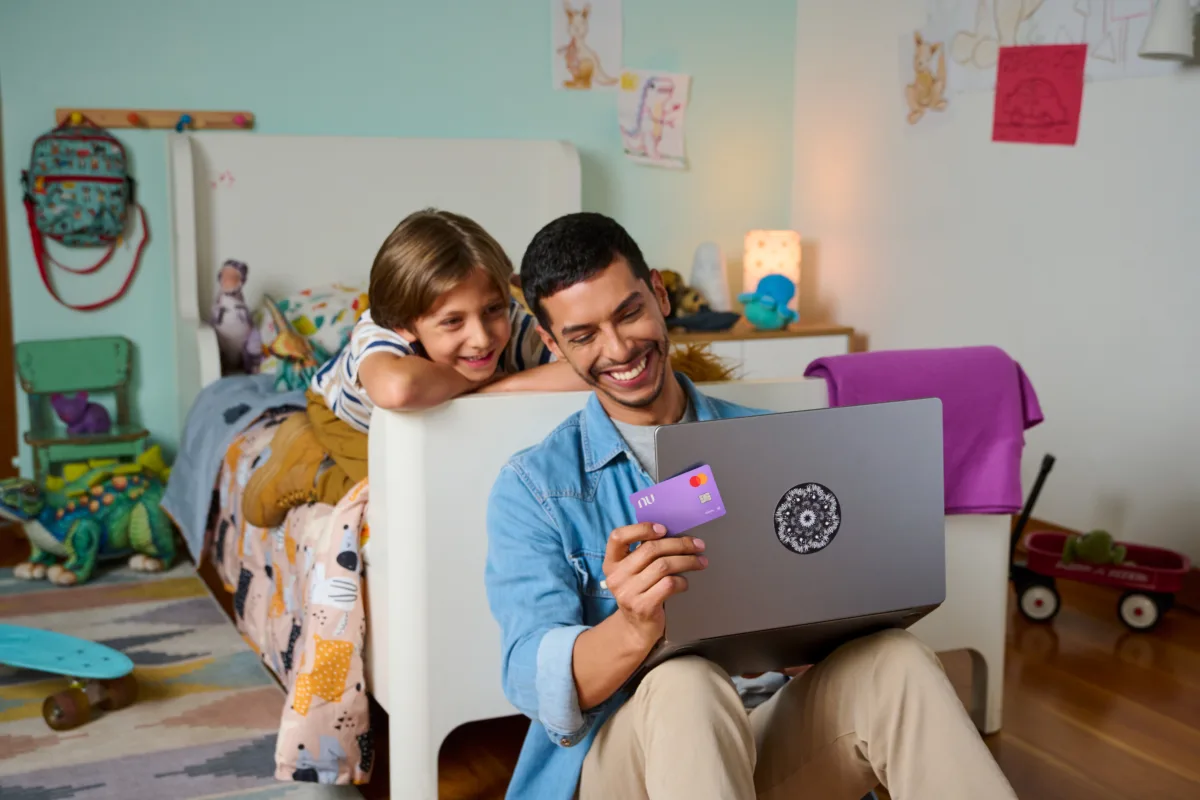 Lo que debes saber de Bre-B, el sistema que te facilita los pagos digitales y de forma segura Llega un nuevo sistema para facilitar tu vida financiera: Bre‑B, una herramienta llena de innovación y tecnología para pagos más seguros a través de llaves digitales. Te contamos cómo funciona y qué beneficios ofrece.