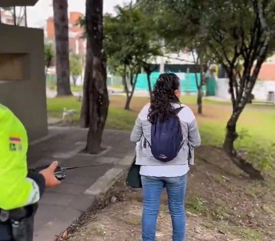 Periodista de RTVC fue víctima de racismo en bus del SITP 1 Periodista de RTVC fue víctima de racismo en bus del SITP La periodista de RTVC, Yajaira Perea, denunció haber sido víctima de un ataque racista en un bus del SITP. Según su relato, una mujer la insultó con expresiones vulgares, sin provocación alguna.