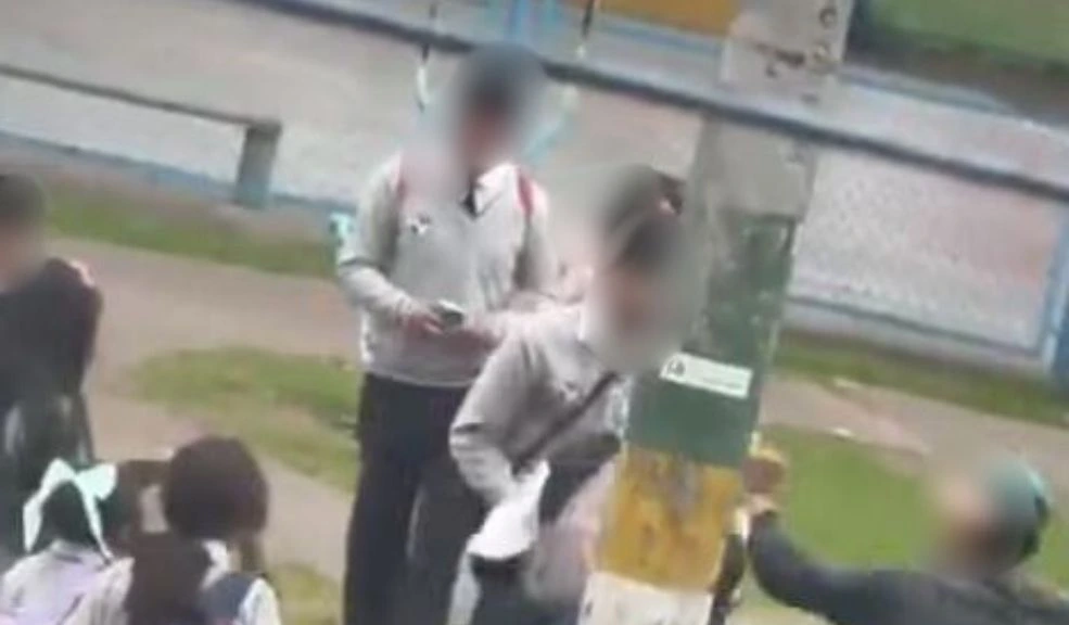 Riña con arma blanca: menor herido a la salida del colegio María Teresa Ortiz