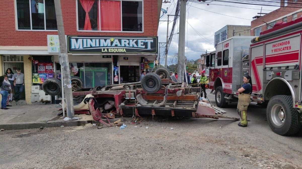 San Cristóbal: se registró una emergencia vial por volcamiento de una camioneta