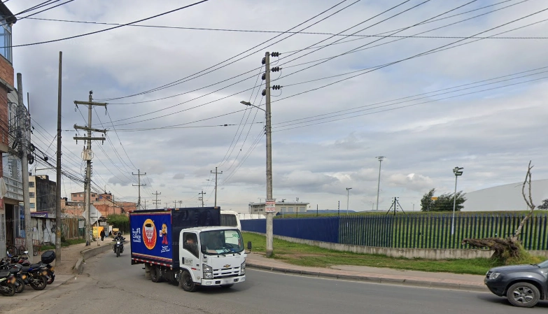 Tragedia en Madrid: Joven de 19 años muere apuñalado en plena riña 1 Tragedia en Madrid: Joven de 19 años muere apuñalado en plena riña Un joven de 19 años perdió la vida en el municipio de Madrid, Cundinamarca, tras ser atacado con arma blanca en la madrugada del domingo.